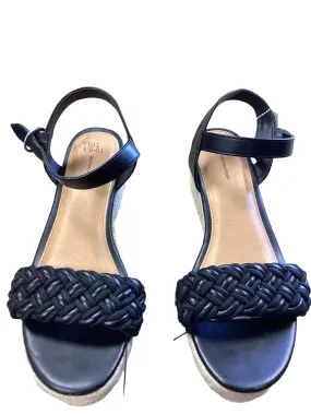 Black Sandals Flats Time And Tru, Size 10