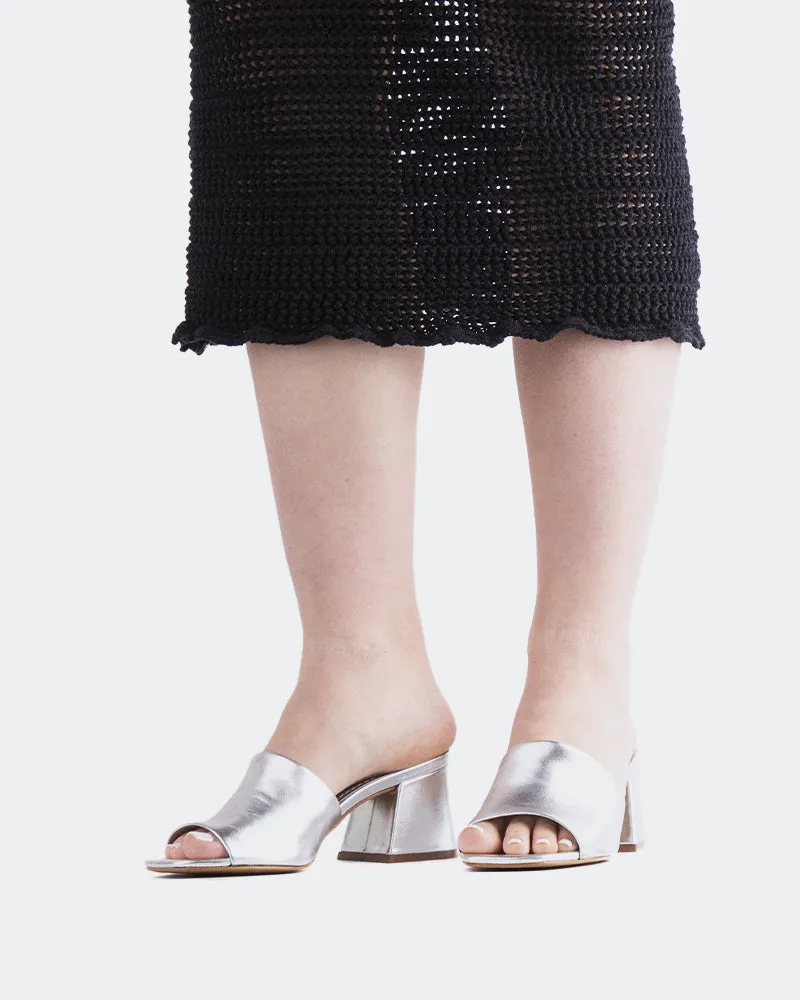 Clarabelle Silver Metal