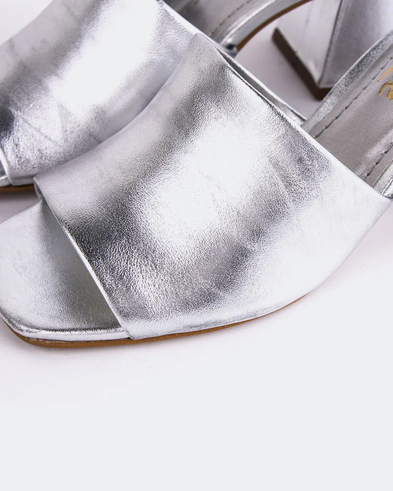 Clarabelle Silver Metal