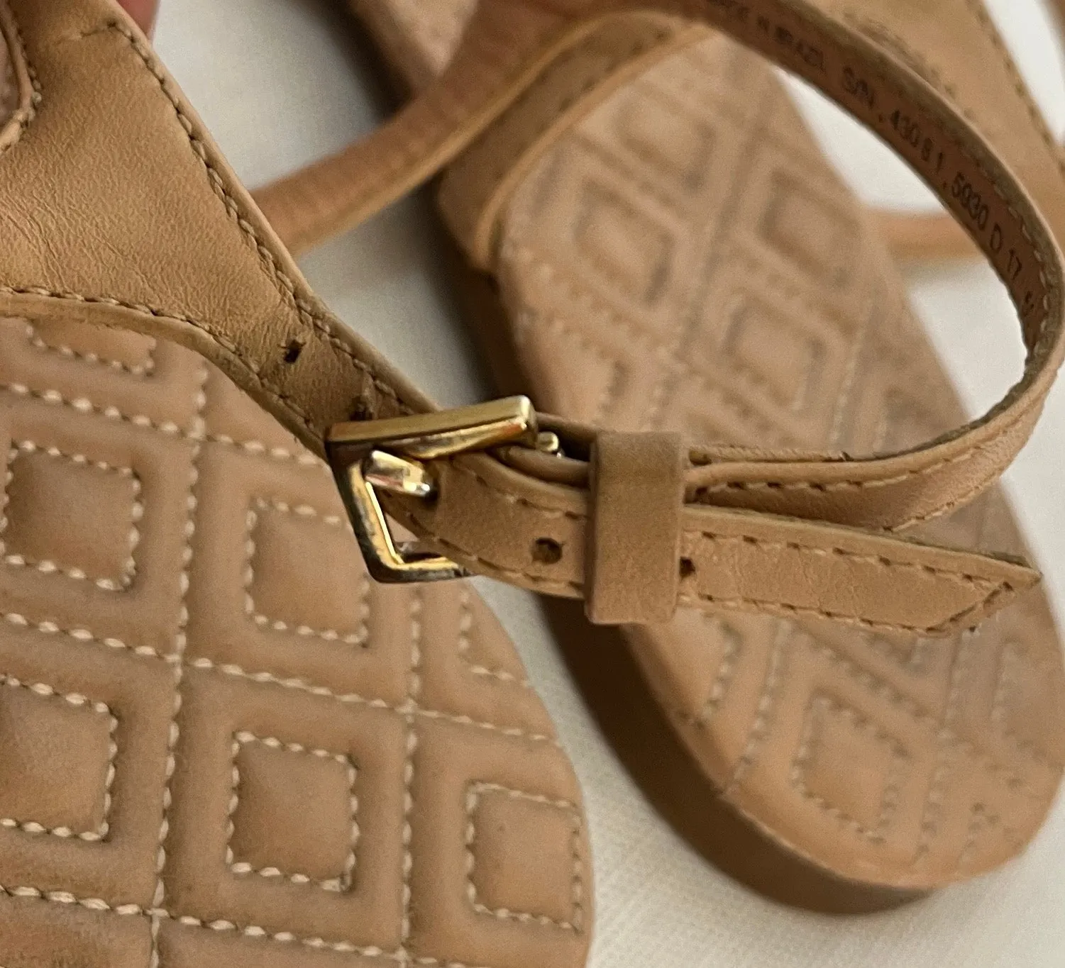Tory Burch Light Tan Marion Quilted Leather Thong Sandals | Pre Loved |